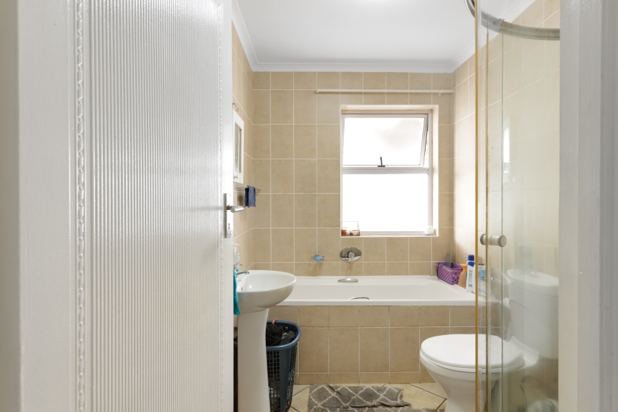 To Let 2 Bedroom Property for Rent in Gordons Bay Central Western Cape